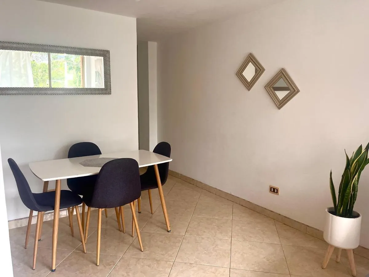 Apartamento en Medellín estadio - familiar1 0*,  Colômbia